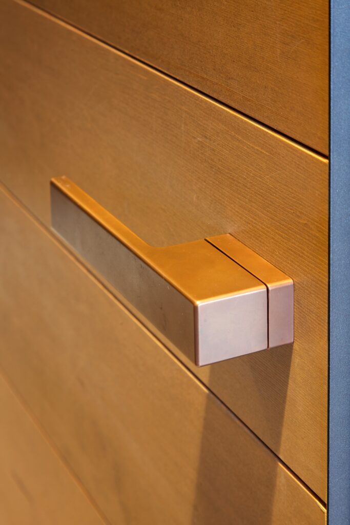 Chant Line2 Door Handles