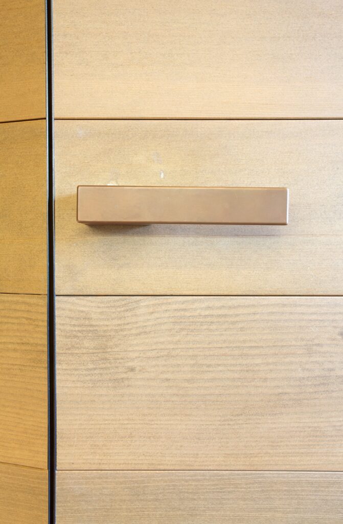 Chant Line2 Door Handles