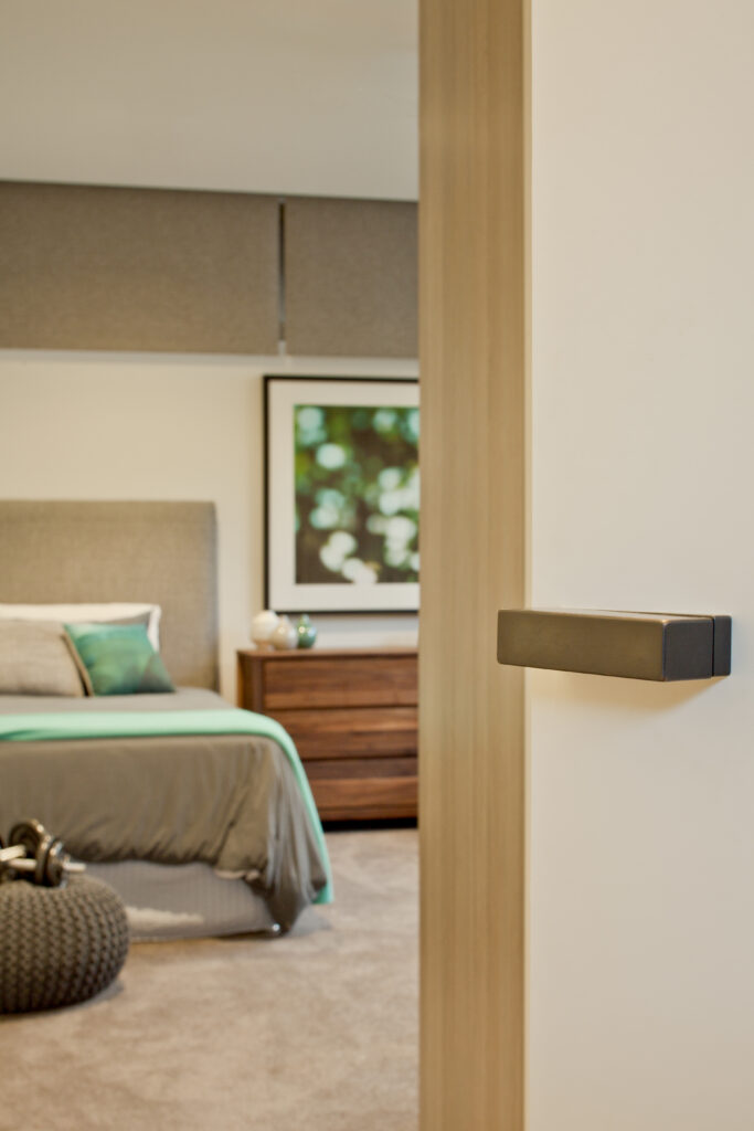 Chant Line2 Door Handles